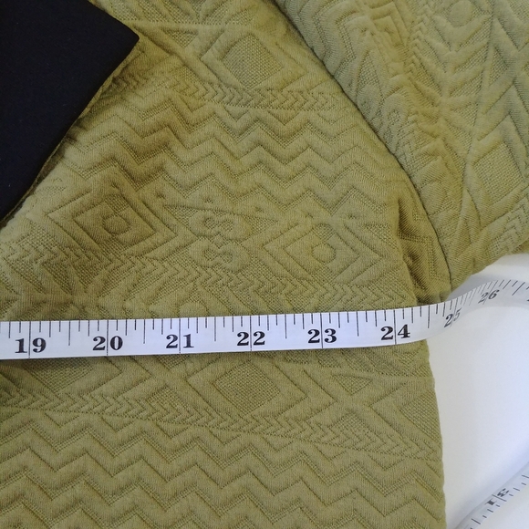 ✨3 for $30✨ Green Button Jacket NWOT - Picture 6 of 7